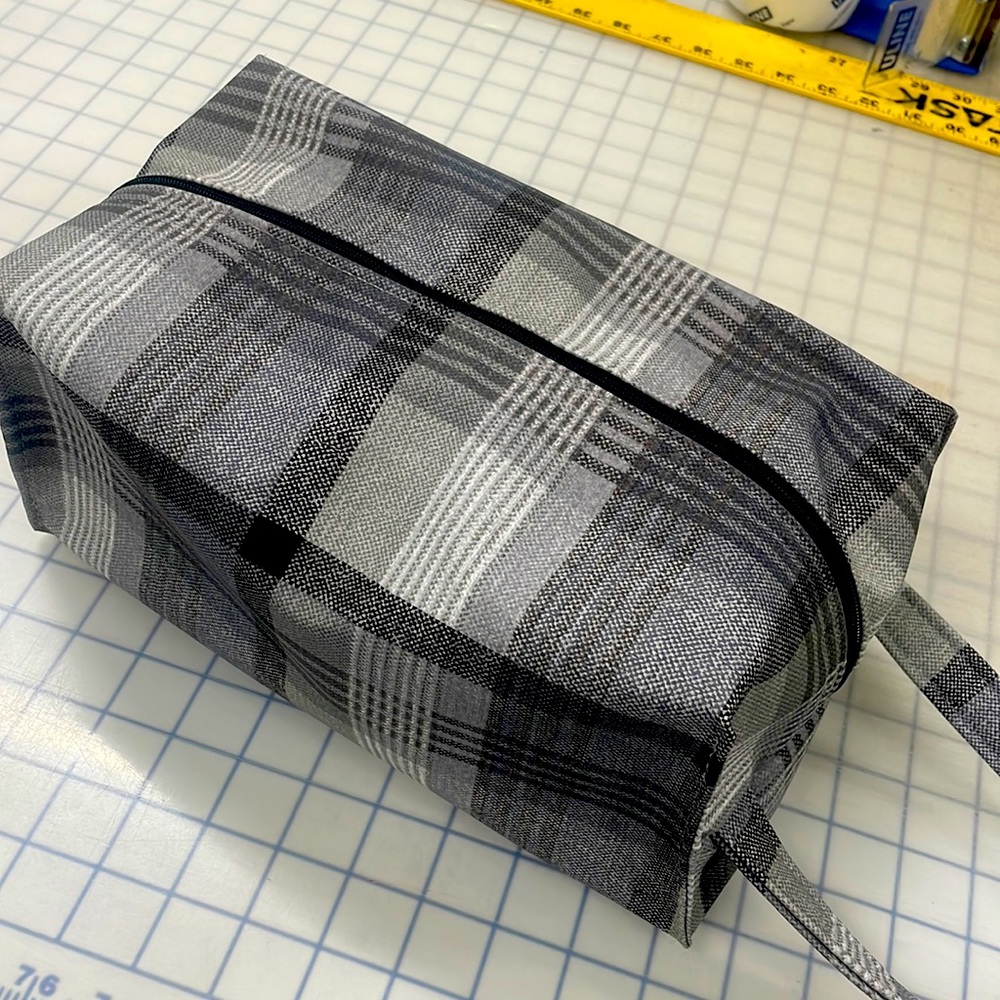 Toiletry bag, large